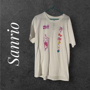Sanrio Extra Large Women’s Graphic Tee Hello Kitty White Pink